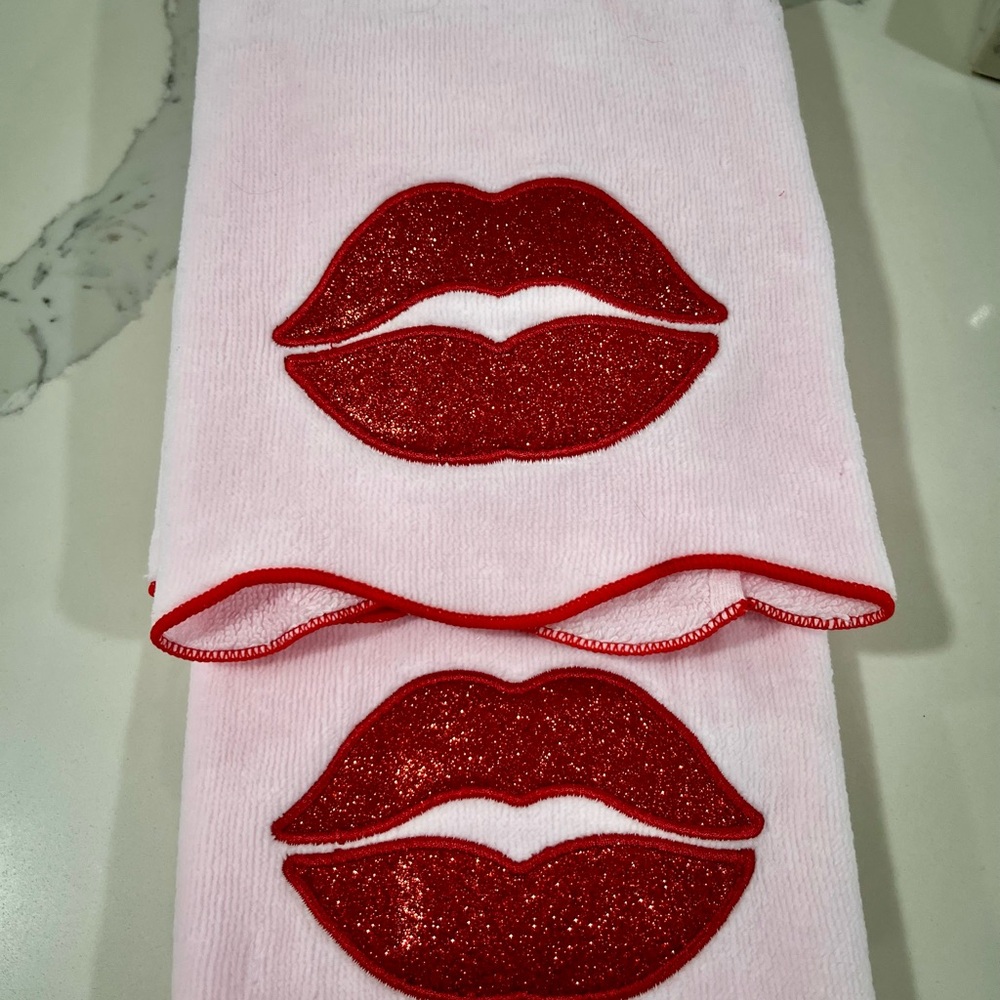 Pink and Red Lips Embroidered Towel Set